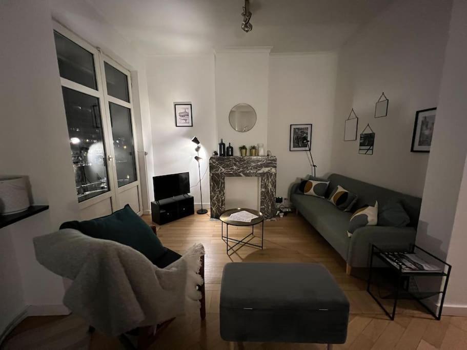 Bellevue - Grand Appartement Pour 5 Sur Les Quais De La Meuse Liège Dış mekan fotoğraf