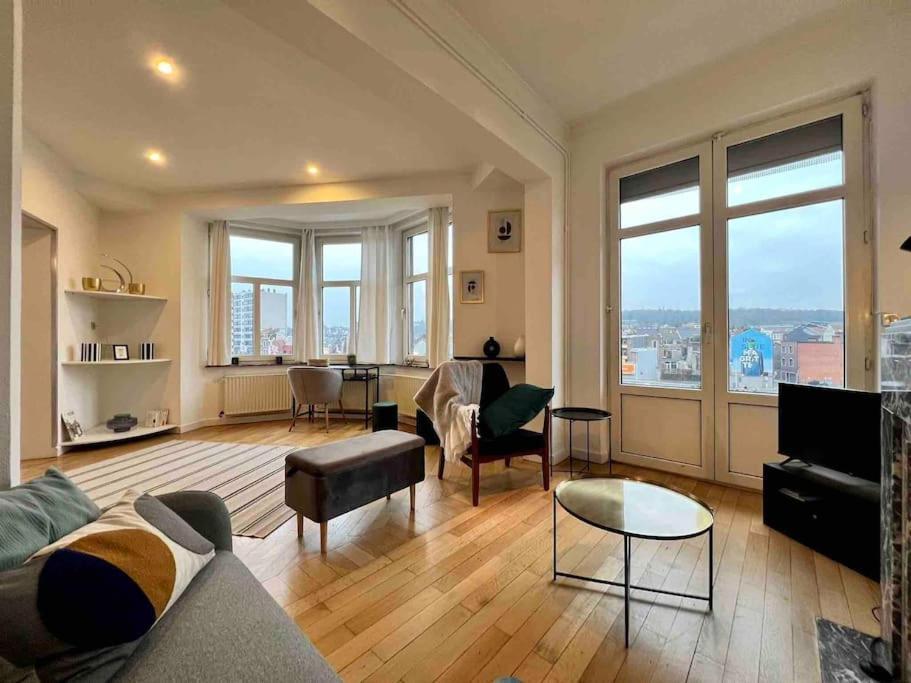 Bellevue - Grand Appartement Pour 5 Sur Les Quais De La Meuse Liège Dış mekan fotoğraf