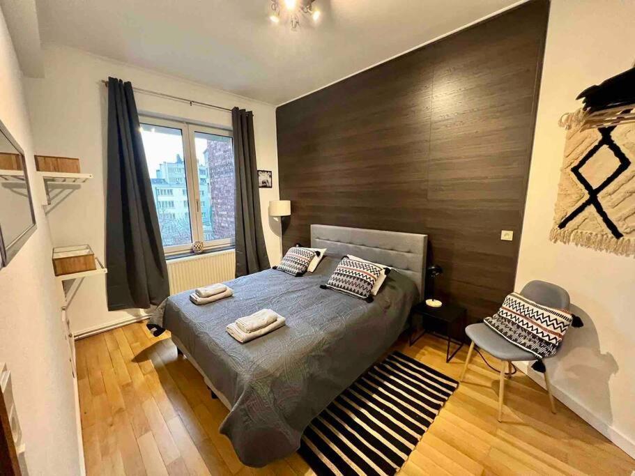 Bellevue - Grand Appartement Pour 5 Sur Les Quais De La Meuse Liège Dış mekan fotoğraf