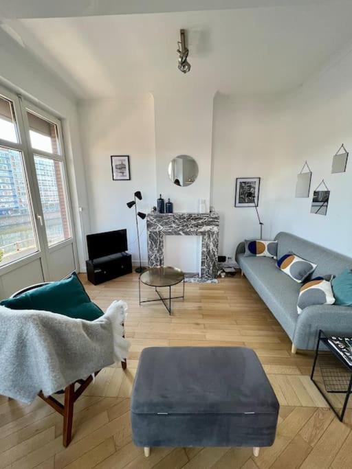 Bellevue - Grand Appartement Pour 5 Sur Les Quais De La Meuse Liège Dış mekan fotoğraf
