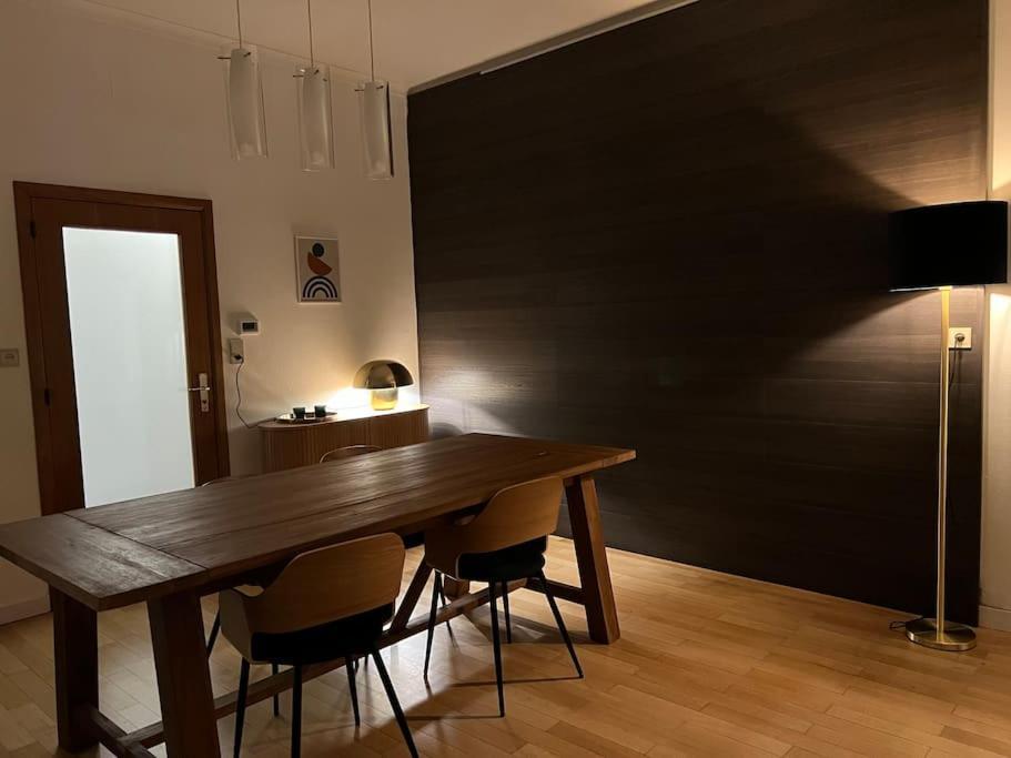 Bellevue - Grand Appartement Pour 5 Sur Les Quais De La Meuse Liège Dış mekan fotoğraf
